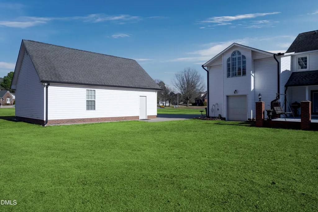 24 Clubhouse Drive Dunn NC 28334