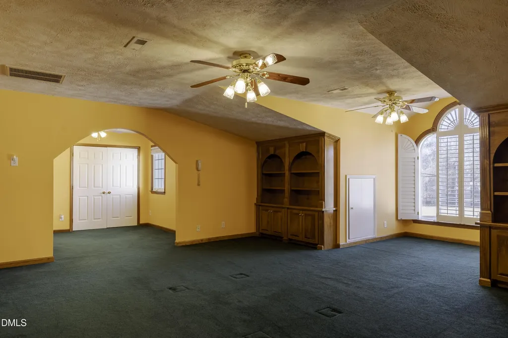 24 Clubhouse Drive Dunn NC 28334