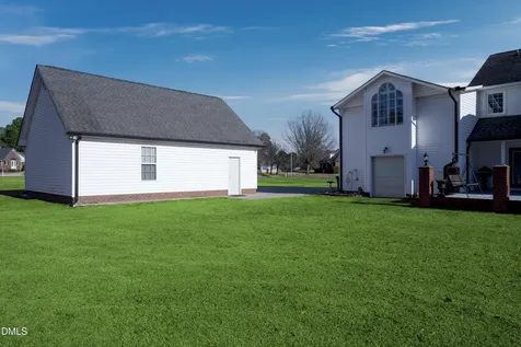24 Clubhouse Drive Dunn NC 28334