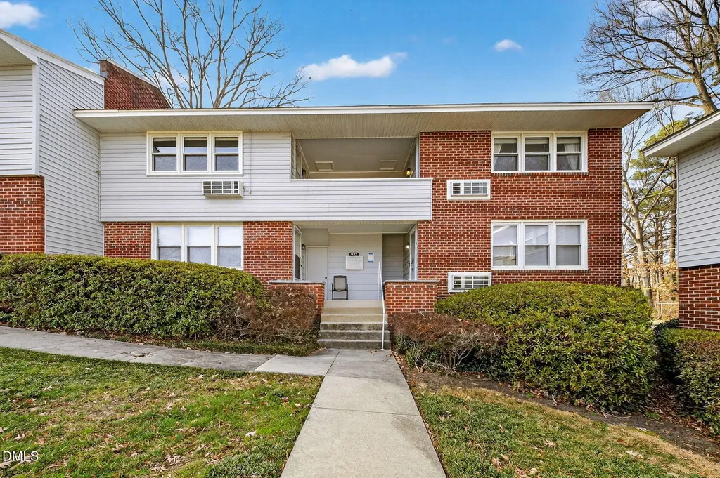 827 Daniels Raleigh NC 27605