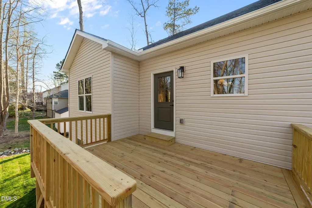 405 Winding Wood Drive Clayton NC 27520