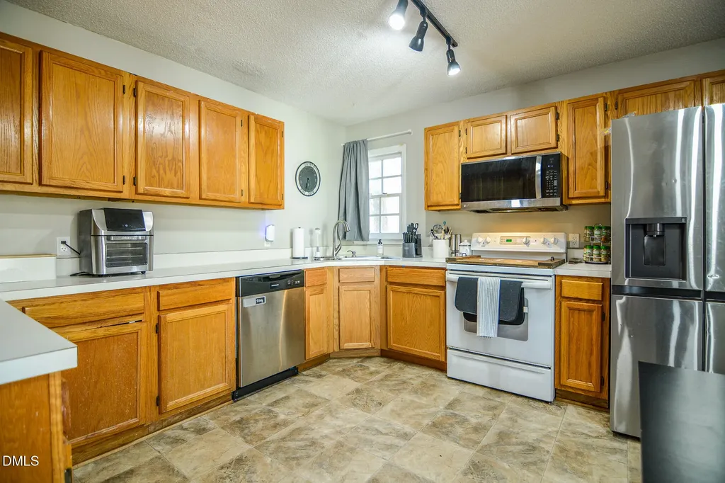 4932 Liverpool Lane Raleigh NC 27604