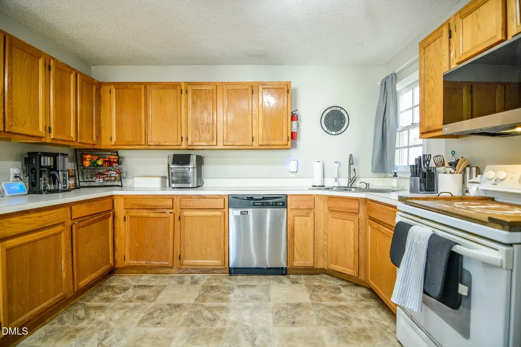 4932 Liverpool Lane Raleigh NC 27604