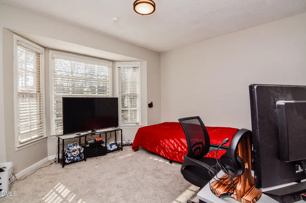 4932 Liverpool Lane Raleigh NC 27604