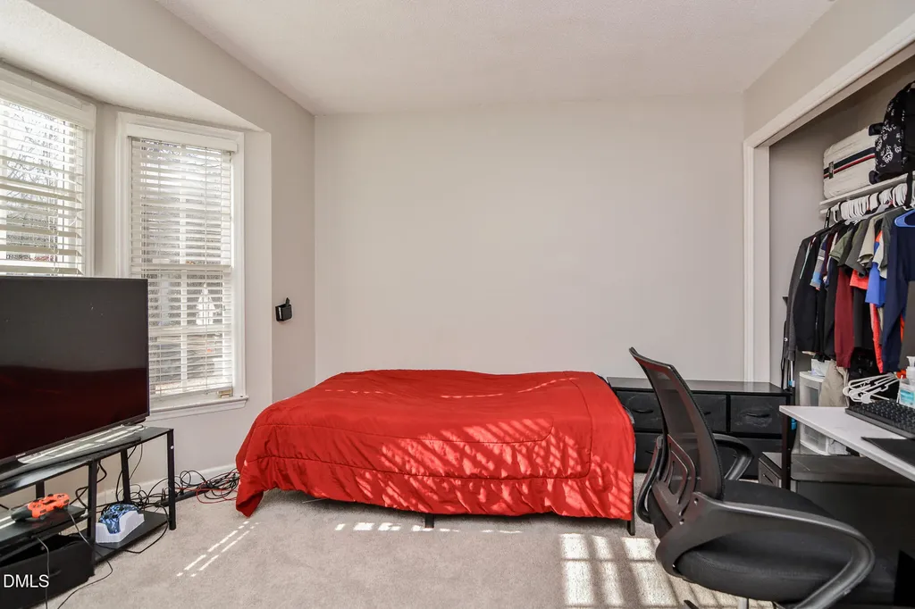 4932 Liverpool Lane Raleigh NC 27604