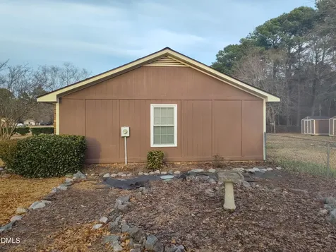 205 Darrel Road La Grange NC 28551