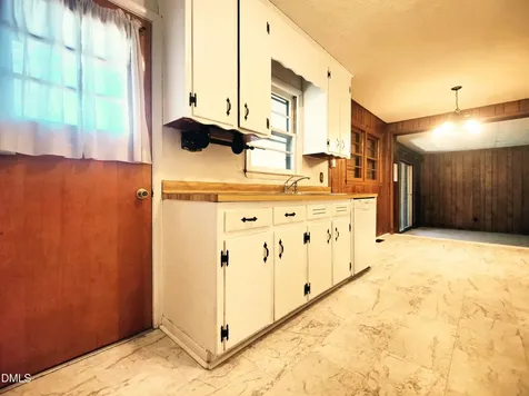 406 Avery Street Garner NC 27529
