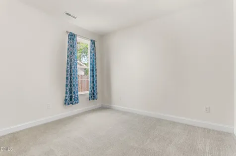831 Royal Oak Lane Mebane NC 27302