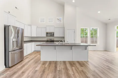 831 Royal Oak Lane Mebane NC 27302