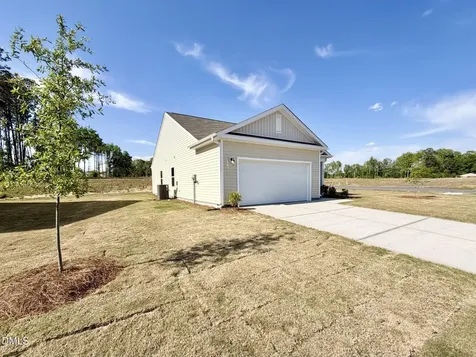 646 Essex Road Nashville NC 27856