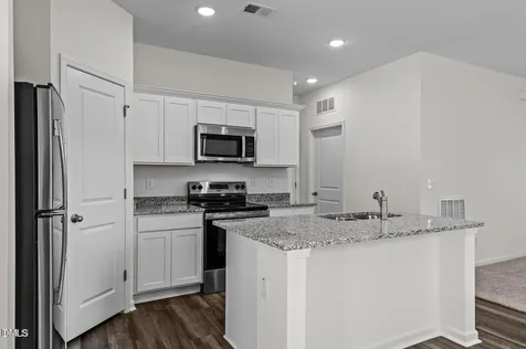 646 Essex Road Nashville NC 27856