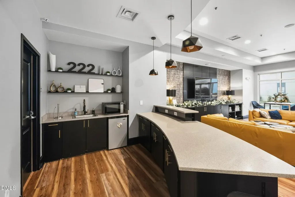222 Glenwood Avenue Raleigh NC 27603