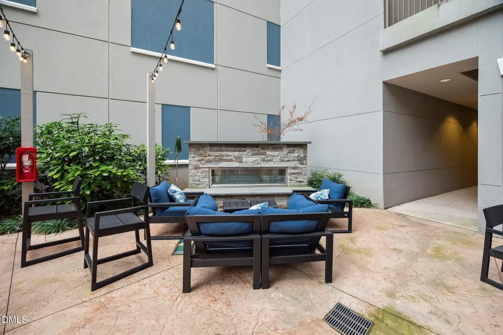 222 Glenwood Avenue Raleigh NC 27603