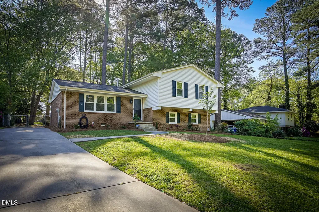 3418 Huntleigh Drive Raleigh NC 27604