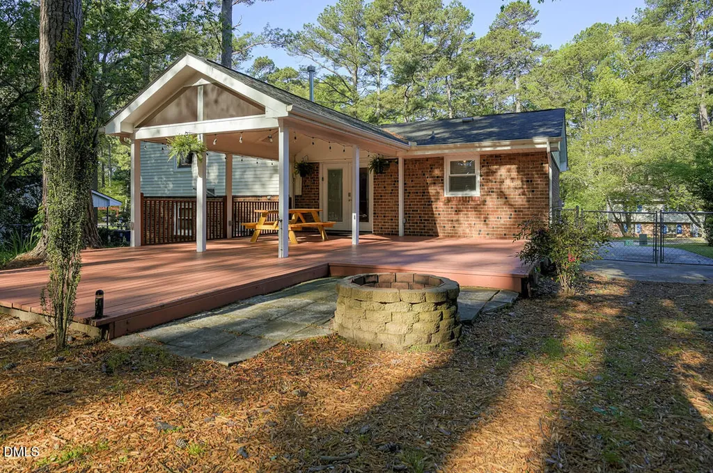 3418 Huntleigh Drive Raleigh NC 27604