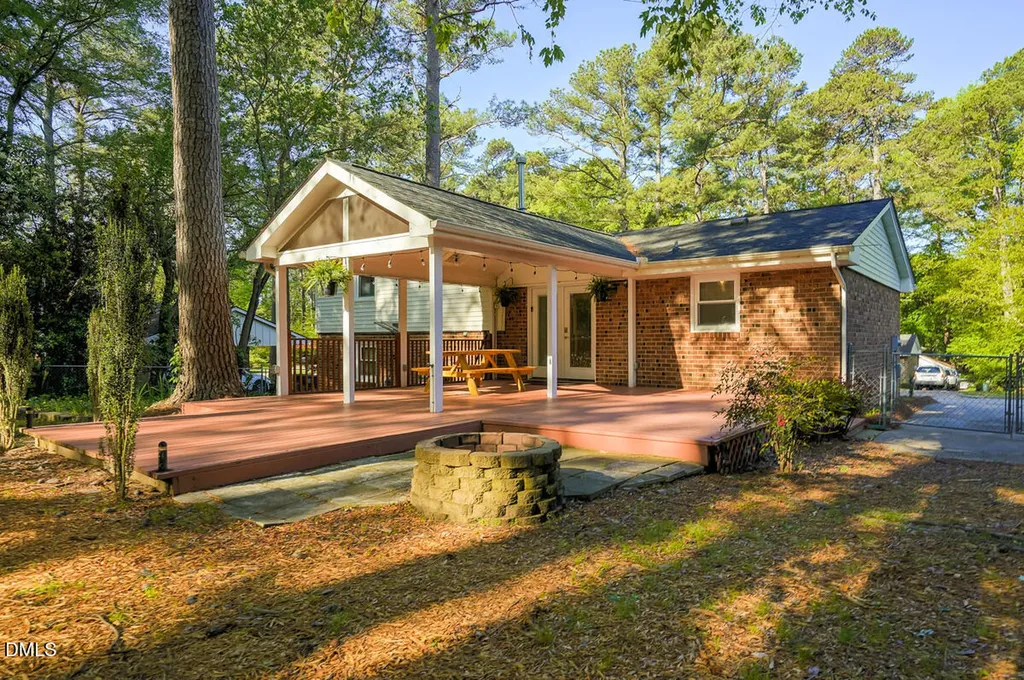 3418 Huntleigh Drive Raleigh NC 27604