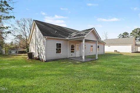 1707 Elizabeth Drive Kinston NC 28504