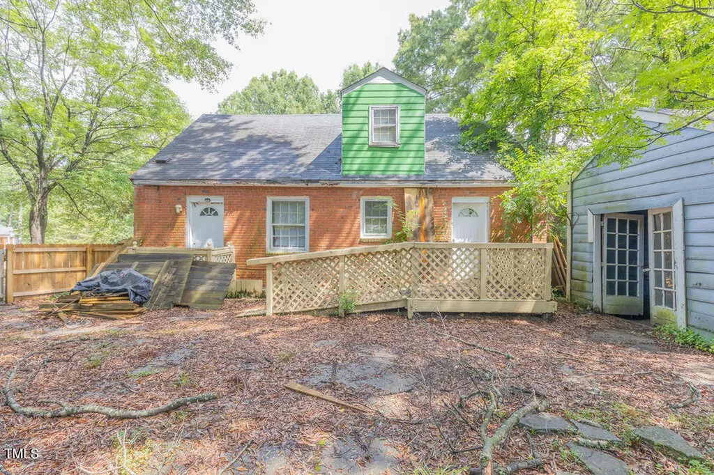 301 N King Charles Road Raleigh NC 27610