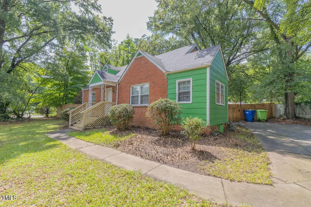 301 N King Charles Road Raleigh NC 27610
