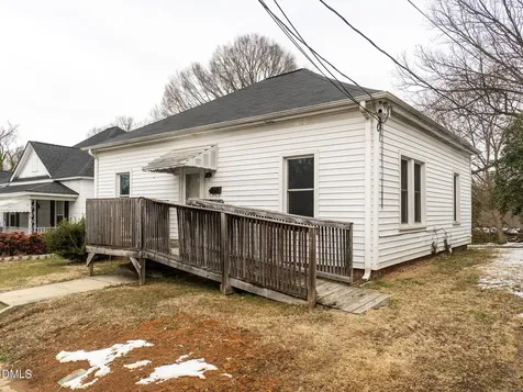 608 Oak Street Burlington NC 27215