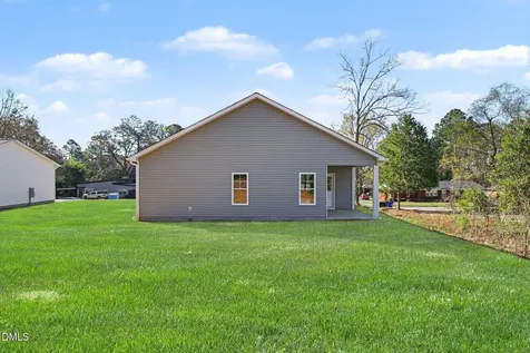 1711 Elizabeth Drive Kinston NC 28504