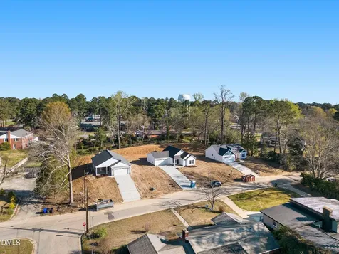 1709 Elizabeth Drive Kinston NC 28504