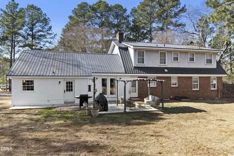 1023 Devonshire Trail Aberdeen NC 28315