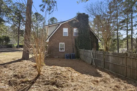 1023 Devonshire Trail Aberdeen NC 28315