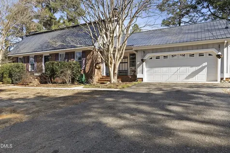 1023 Devonshire Trail Aberdeen NC 28315