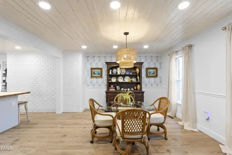 1023 Devonshire Trail Aberdeen NC 28315