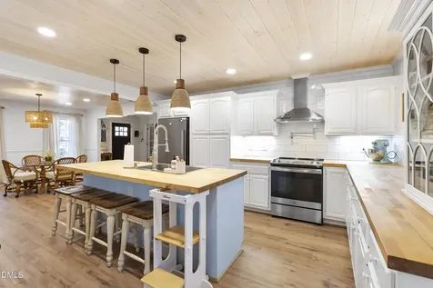 1023 Devonshire Trail Aberdeen NC 28315