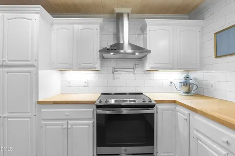 1023 Devonshire Trail Aberdeen NC 28315