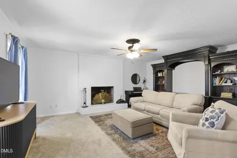 1023 Devonshire Trail Aberdeen NC 28315