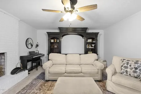 1023 Devonshire Trail Aberdeen NC 28315