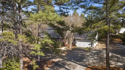 1023 Devonshire Trail Aberdeen NC 28315