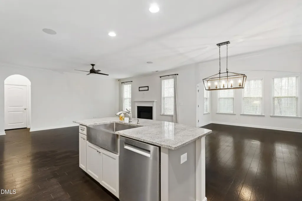 8121 Fieldcrest Lane Fuquay Varina NC 27526