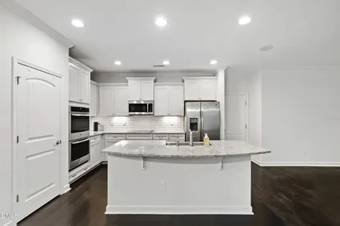 8121 Fieldcrest Lane Fuquay Varina NC 27526