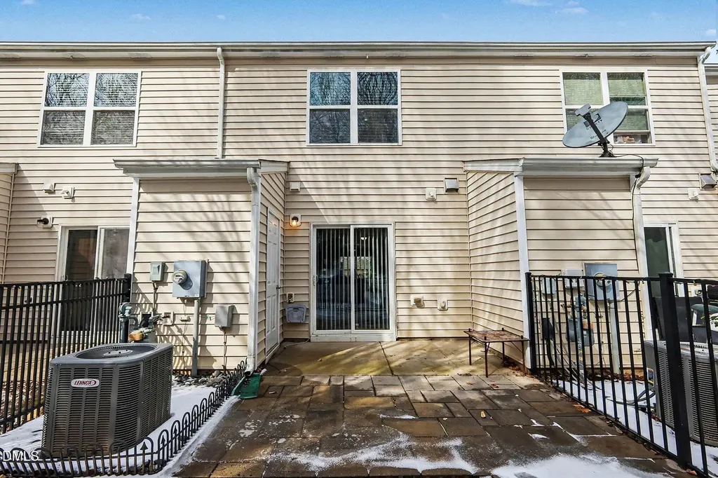 2905 Berkeley Springs Raleigh NC 27616