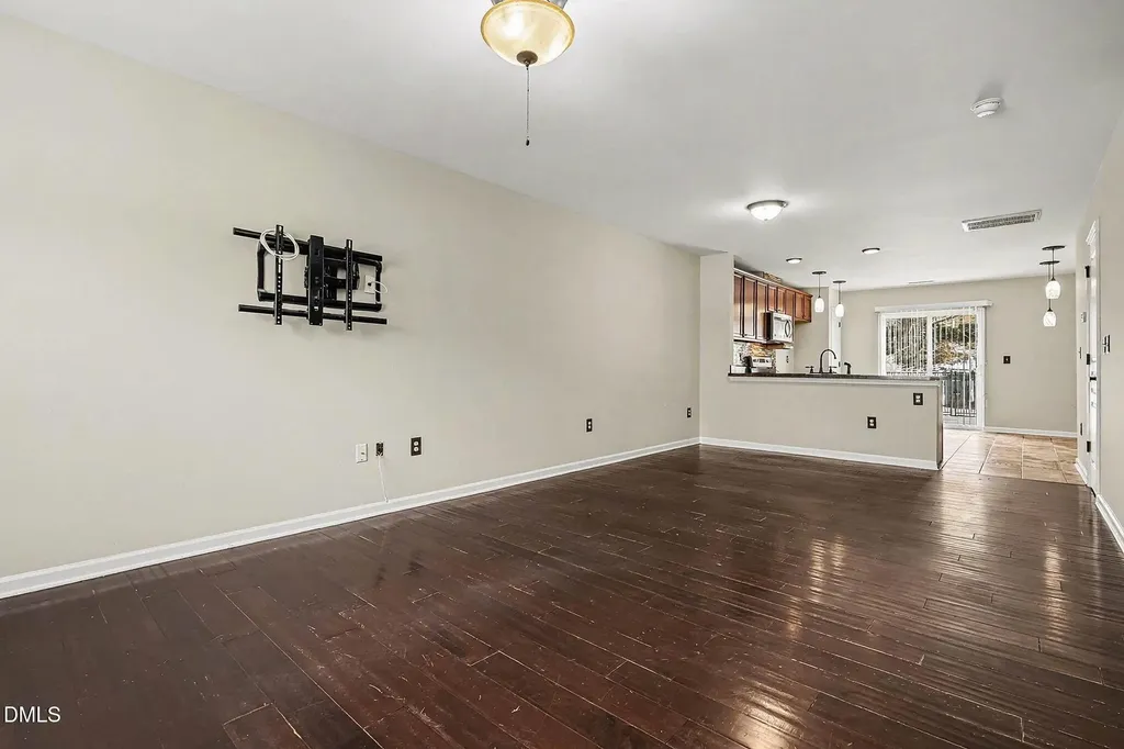 2905 Berkeley Springs Raleigh NC 27616