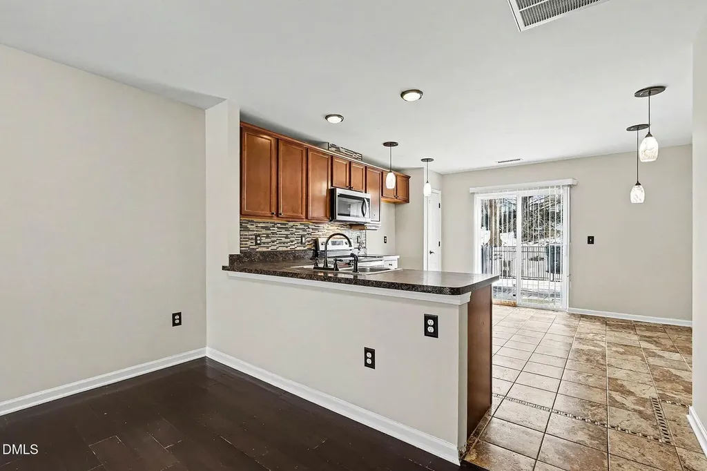 2905 Berkeley Springs Raleigh NC 27616