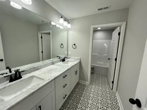 3763 Huntcliff Drive La Grange NC 28551