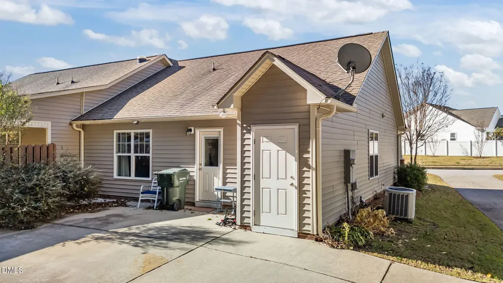 479 Winding Wood Drive Clayton NC 27520