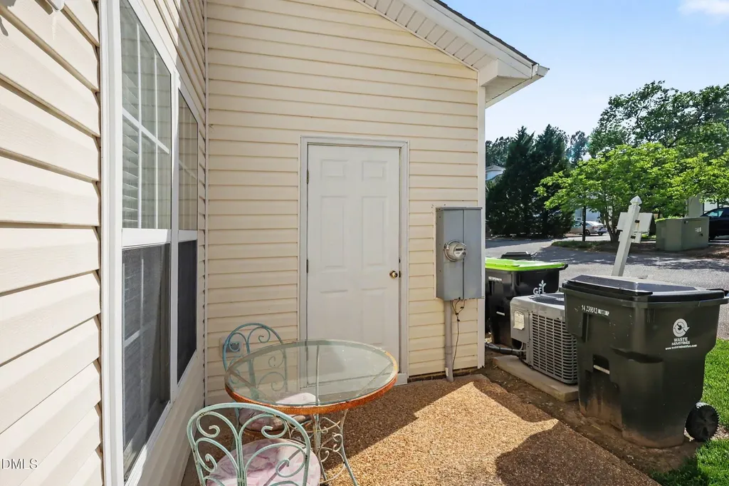 229 Commons Drive Holly Springs NC 27540