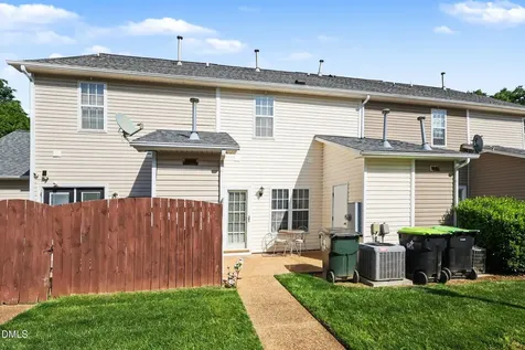 229 Commons Drive Holly Springs NC 27540