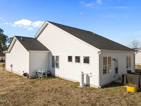 295 Springtooth Drive Zebulon NC 27597