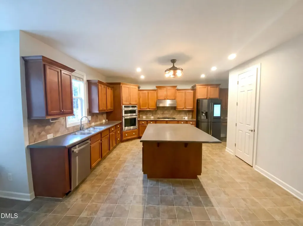 213 Cross Oaks Place Holly Springs NC 27540