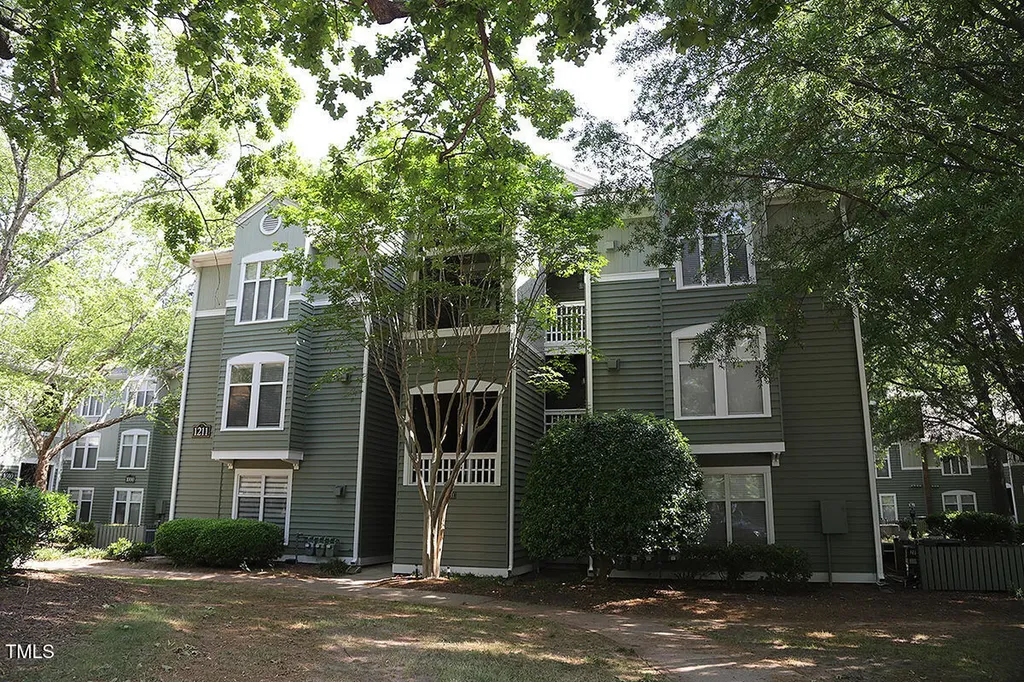 1211 Westview Lane Raleigh NC 27605