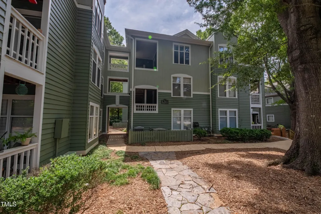 1211 Westview Lane Raleigh NC 27605