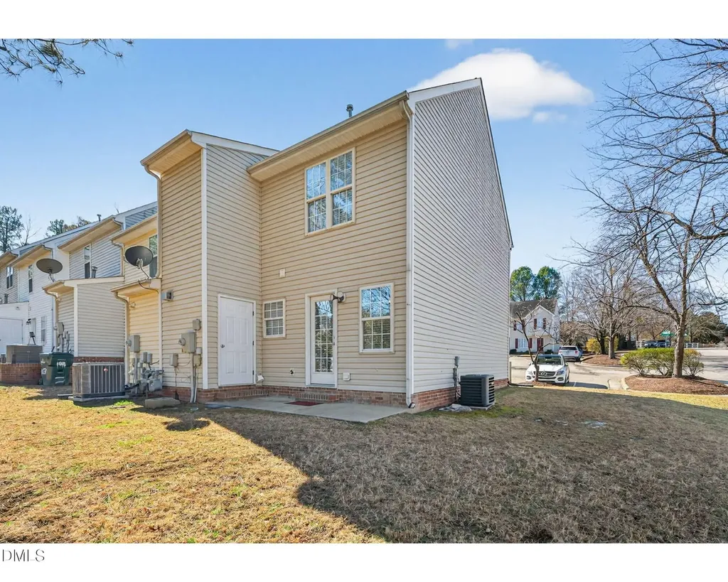 1601 Briarmont Court Raleigh NC 27610