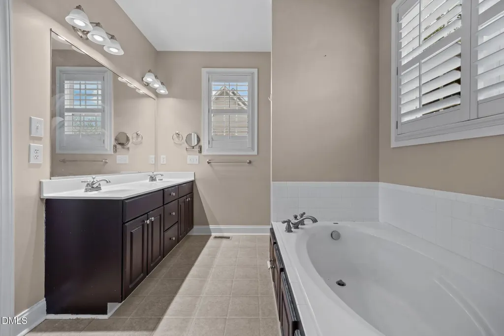 29 Dexterfield Drive Fuquay Varina NC 27526